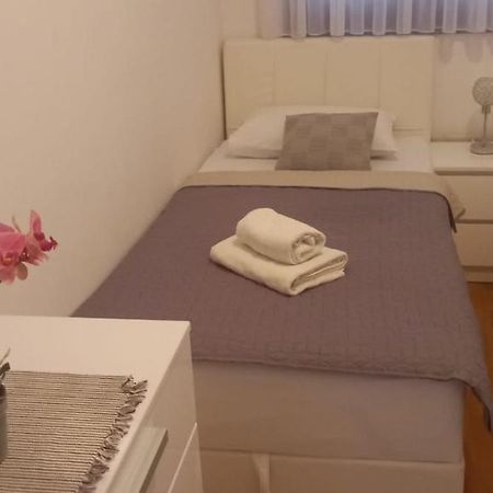 Marys Home Apartment Medugorje Екстериор снимка