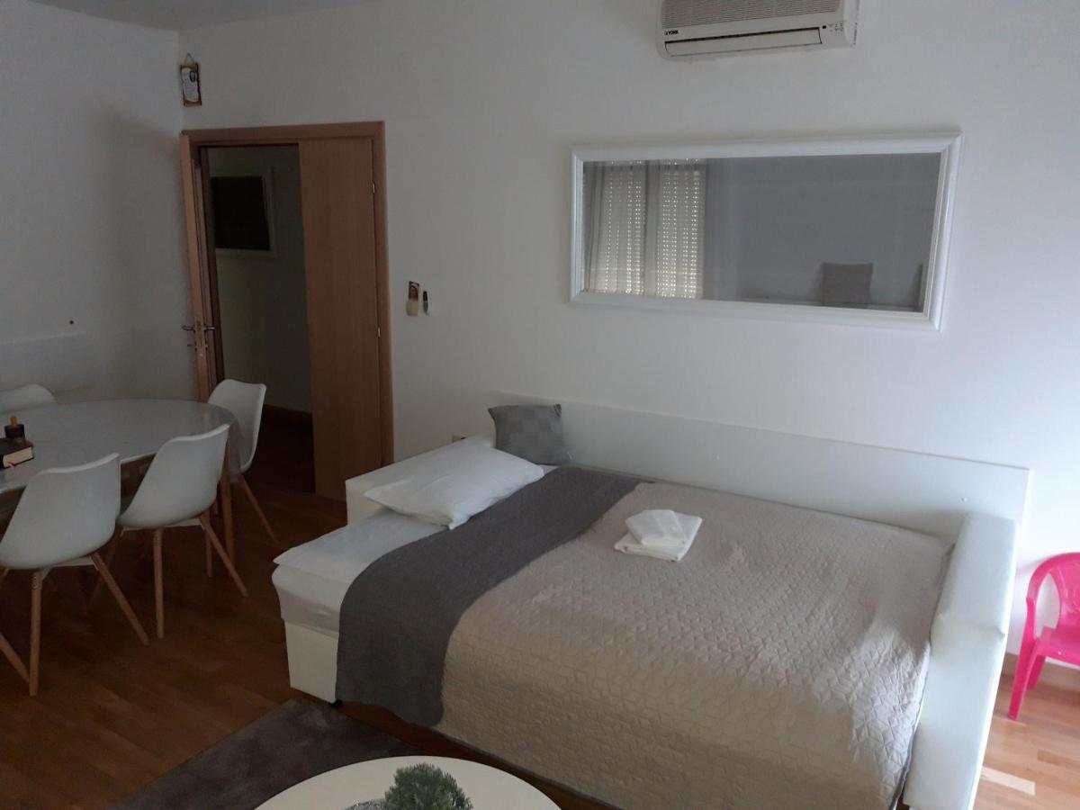 Marys Home Apartment Medugorje Екстериор снимка