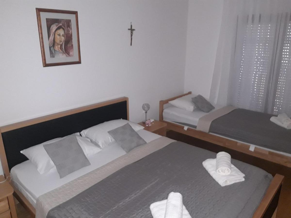 Marys Home Apartment Medugorje Екстериор снимка