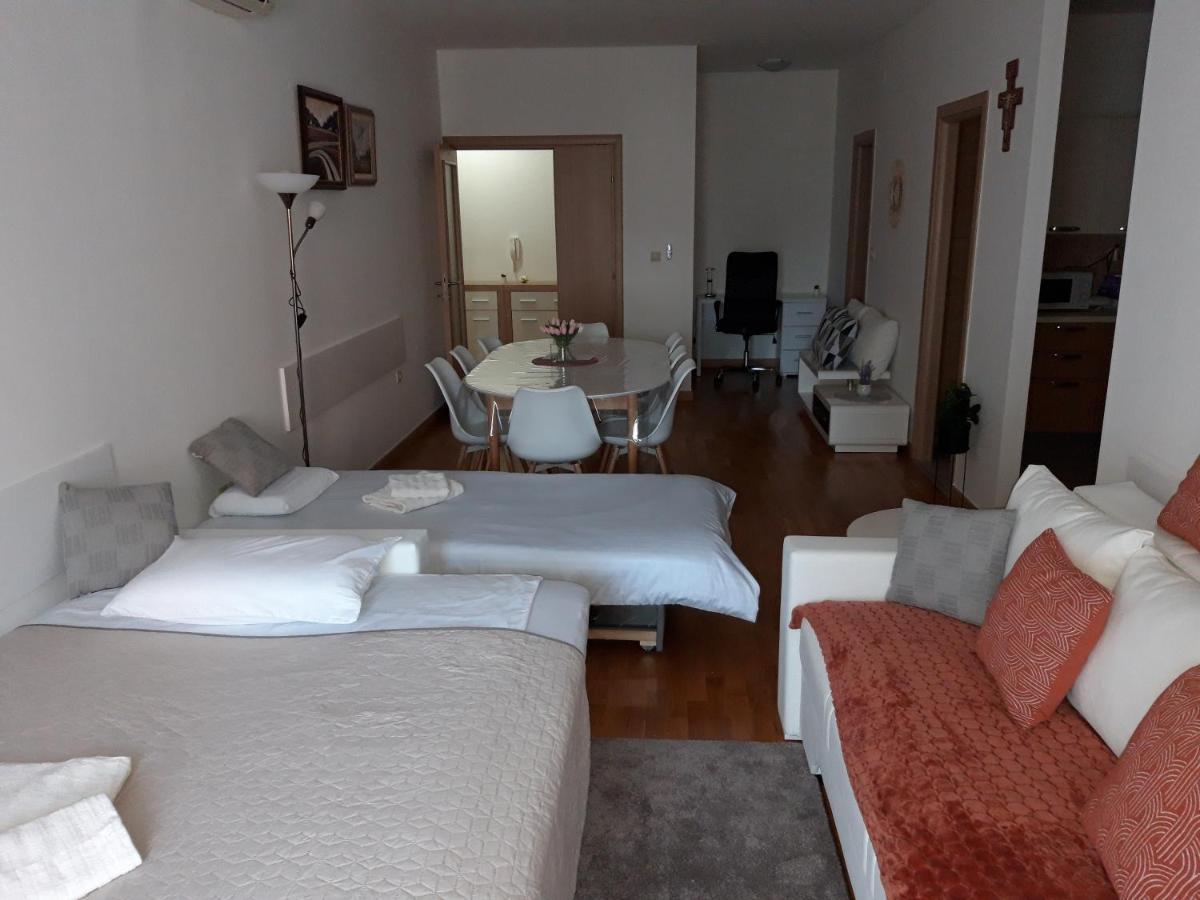 Marys Home Apartment Medugorje Екстериор снимка